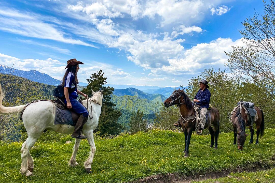 1-Day Horse Riding Tour in Borjomi