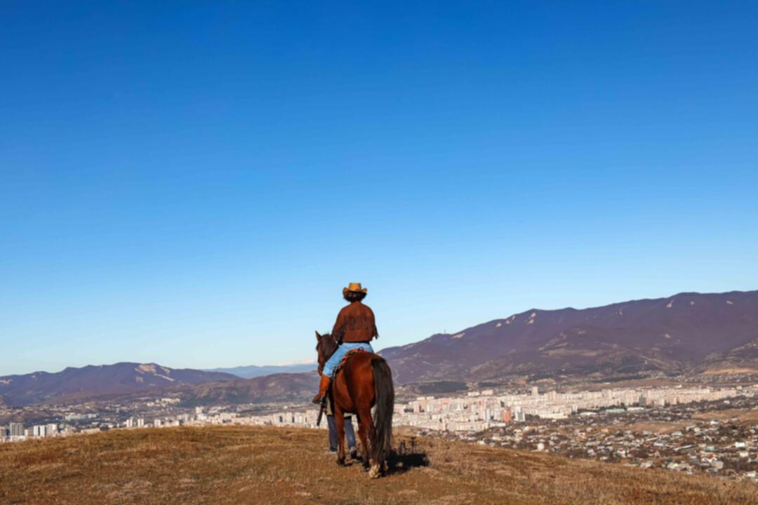 7 октября Часовая конная экскурсия по Тбилиси